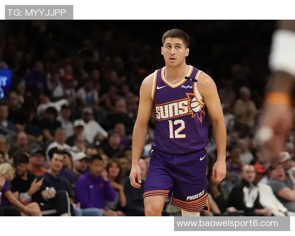 吉莱斯皮称赞布克场上威慑力强大自信出手是我唯一的要求