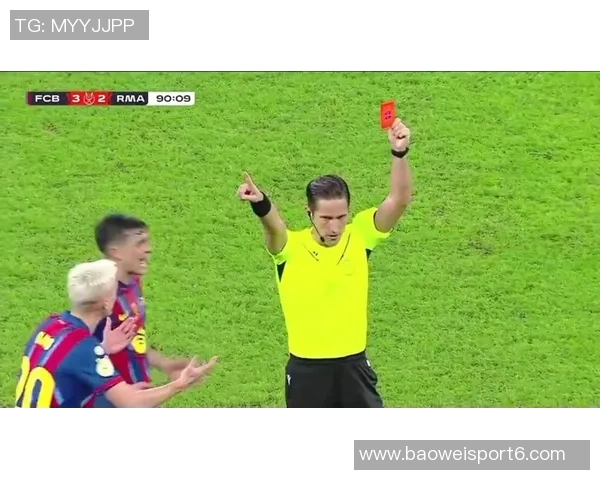 德容因放铲踢到姆巴佩小腿被红牌罚下即将进入补时的紧张局势 德容因放铲踢到姆巴佩小腿被红牌罚下即将进入补时的紧张局势
