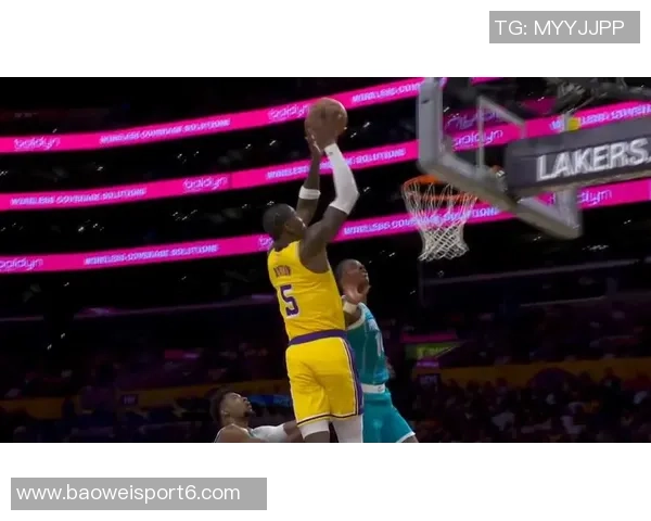 斯玛特单场7次抢断平湖人队史29年纪录与浓眉科比路威等6人并列