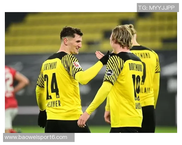 德国总理默茨提前离场错失多特绝杀圣保利的精彩瞬间